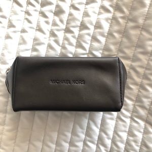 Michael Kors pouch / mini cosmetic bag